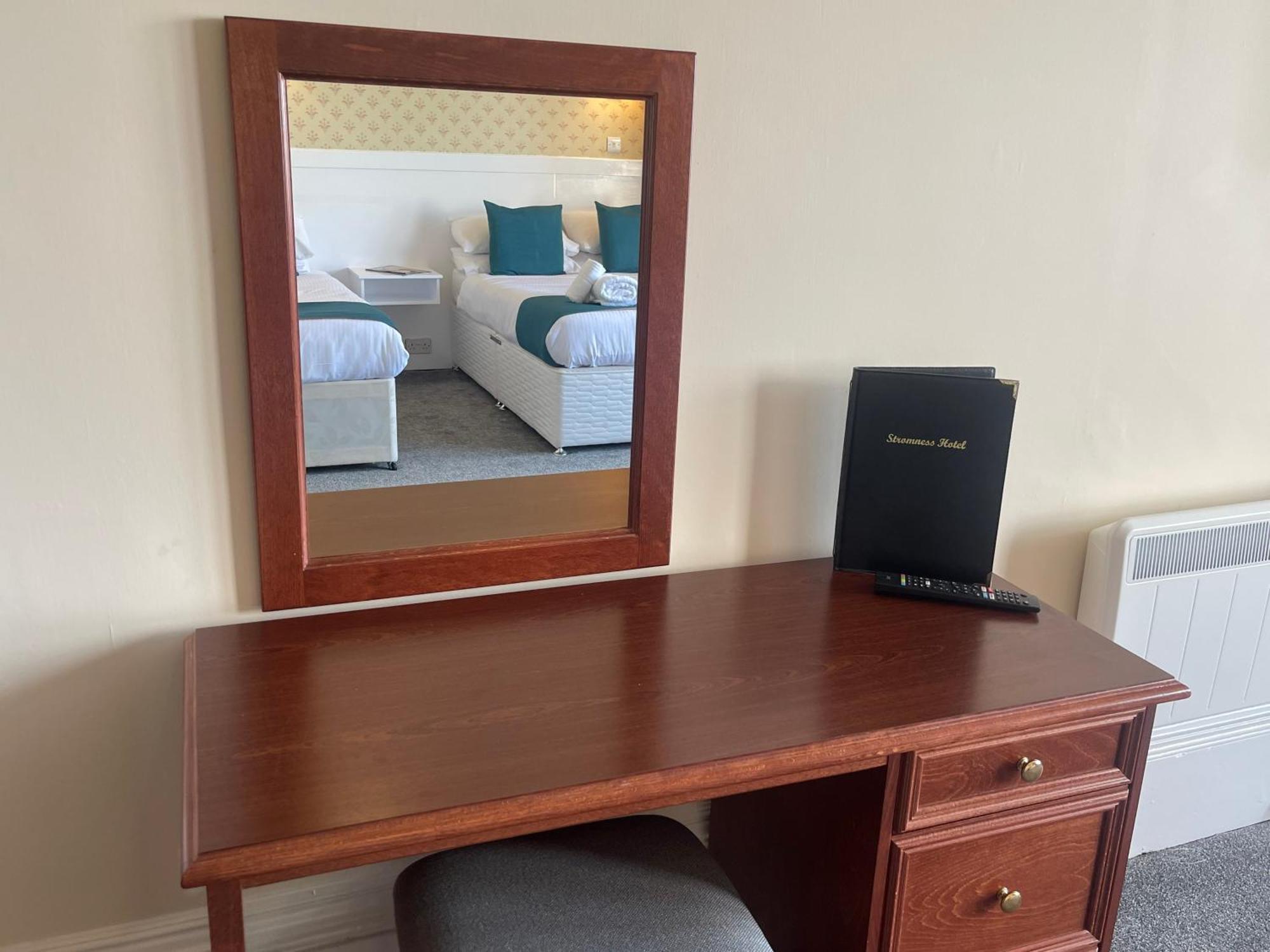 The Stromness Hotel Екстер'єр фото